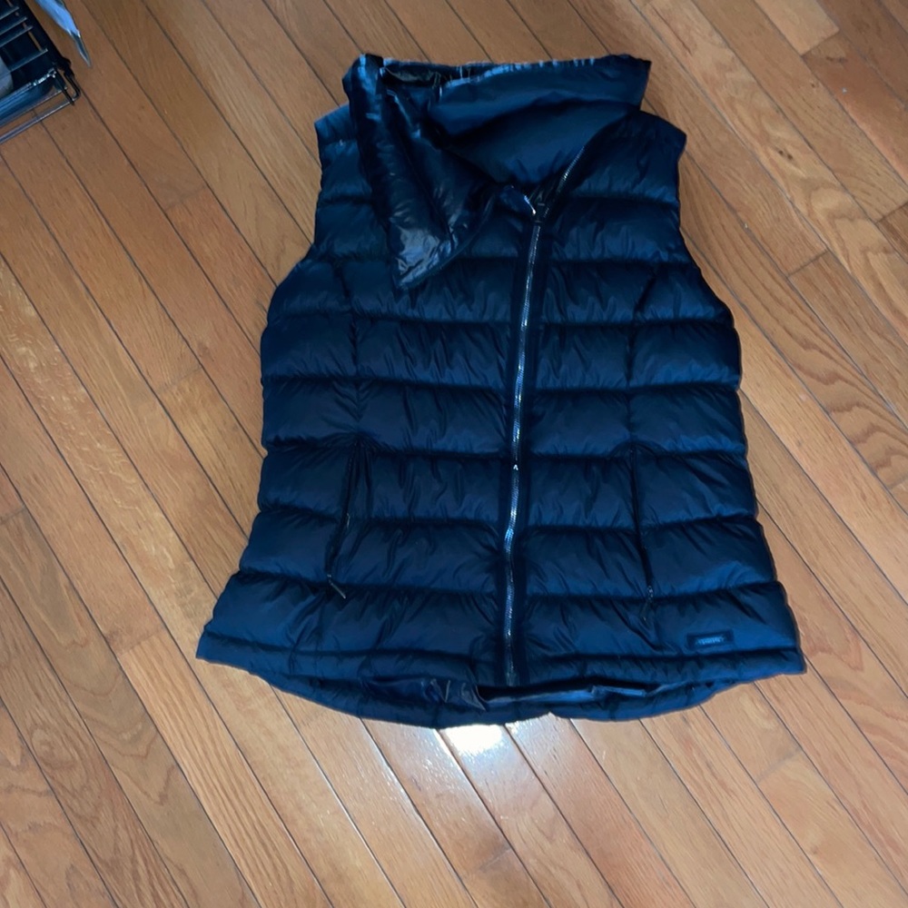Athleta puffer vest navy Size XL